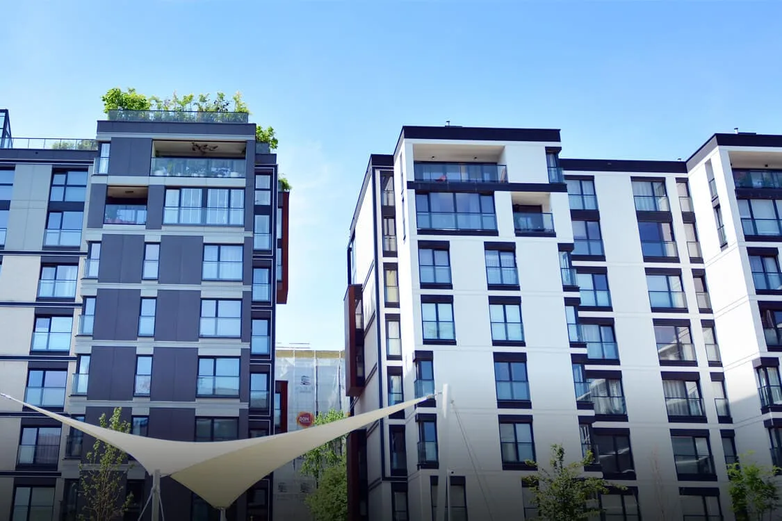 Que ce soit une tour à condo, un multilogement ou une maison nous sommes les spécialiste en porte et fenêtre à Laval et Montréal depuis plus de 40 ans et ce à prix compétitifs.